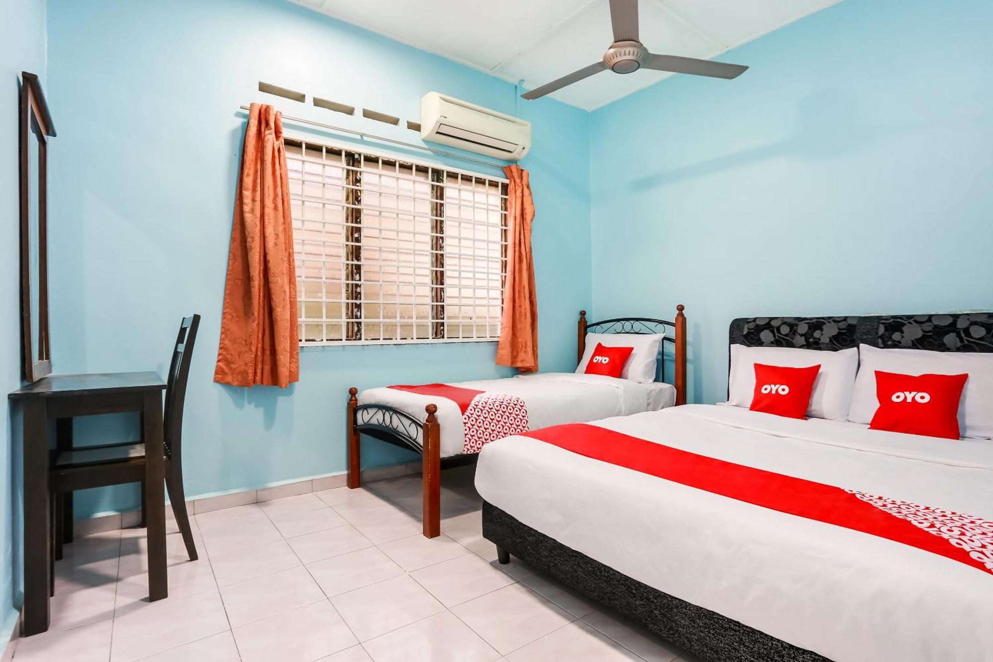 Oyo 44094 Bangi Lanai Hotel Экстерьер фото