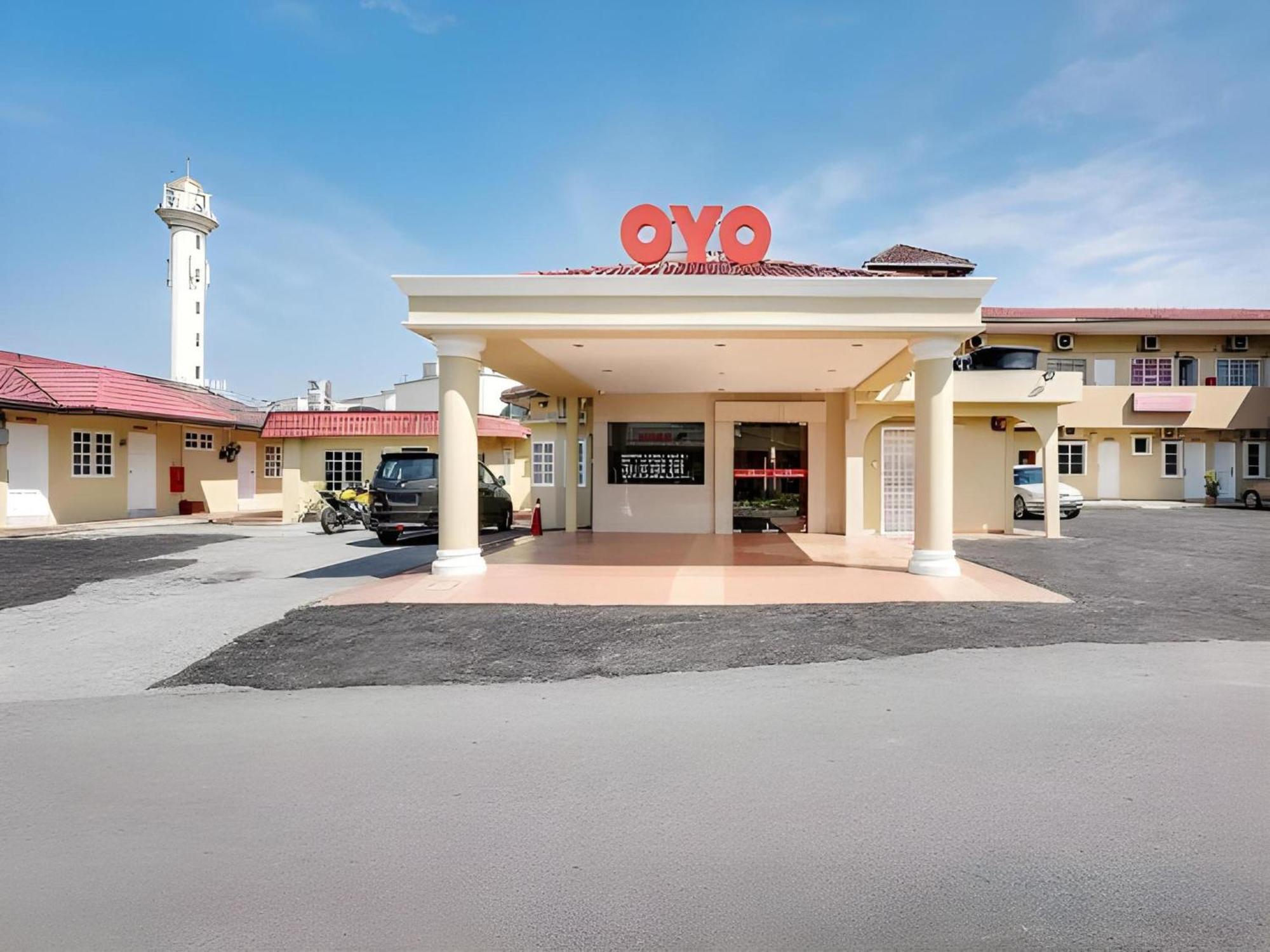 Oyo 44094 Bangi Lanai Hotel Экстерьер фото